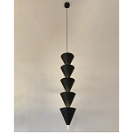 Подвесной светильник светодиодный в виде ряда черных металлических конусов  Herringbone варинант исполнения - 1 | Loft Concept в Тюмени