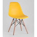 Пластиковый стул на ножках из массива бука Eames Yellow варинант исполнения - 1 | Loft Concept в Тюмени
