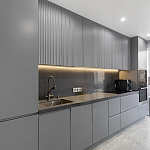 Прямой серый кухонный гарнитур с фрезерованным фасадом Idelle Kitchen Set варинант исполнения - 1 | Loft Concept в Тюмени