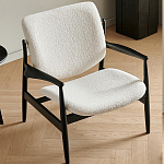 Кресло с каркасом и ножками из древесины и мягкими сиденьем и спинкой Venice варинант исполнения - 5 | Loft Concept в Тюмени