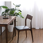 Стул деревянный с мягким сиденьем из черной натуральной кожи Moon Walnut Furniture варинант исполнения - 2 | Loft Concept в Тюмени