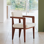 Кресло обеденное Alcove White Boucle из массива ореха варинант исполнения - 8 | Loft Concept в Тюмени