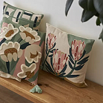 Подушка с цветочным принтом Blooming Elegance Lily варинант исполнения - 7 | Loft Concept в Тюмени