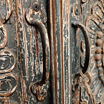 Индийский шкаф с орнаментом резьба из дерева Indian Antique Furniture  варинант исполнения - 5 | Loft Concept в Тюмени