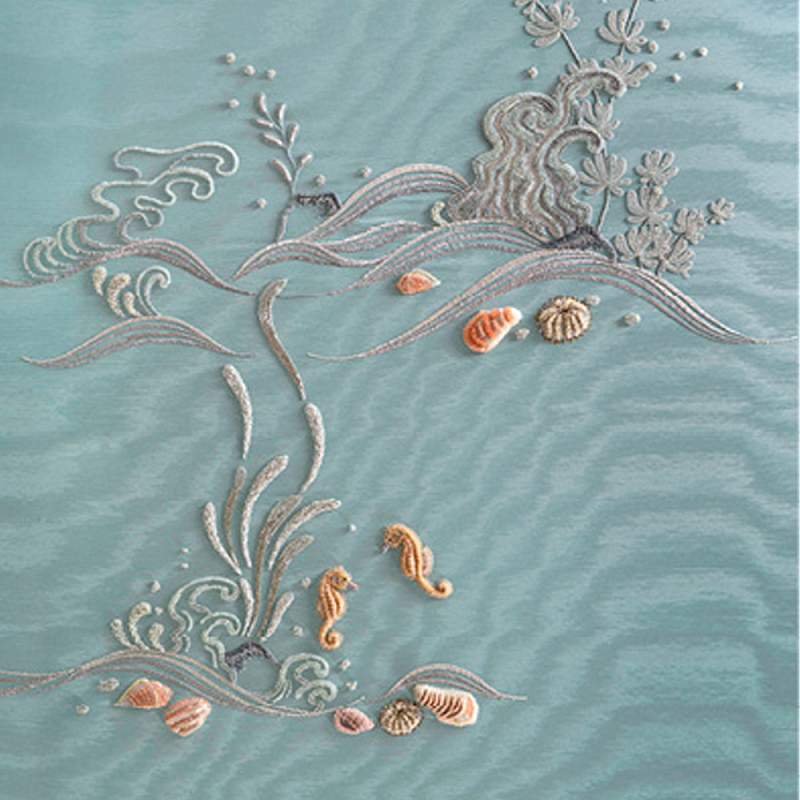 Обои с вышивкой ручной работы Amami Waves Moonbeam colourway on silk moire  в Тюмени | Loft Concept 