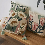 Подушка с цветочным принтом и кисточками Blooming Elegance Daisy варинант исполнения - 8 | Loft Concept в Тюмени