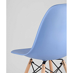 Пластиковый стул на ножках из массива бука Eames Blue варинант исполнения - 3 | Loft Concept в Тюмени