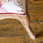 Банкетка из массива бука бежевая с растительным орнаментом Raffael Beige Floral Banquette варинант исполнения - 3 | Loft Concept в Тюмени