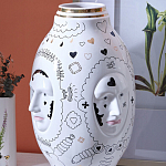 Ваза с декоративными лицами и графическими элементами в виде сердец и символов Faces of Imagination варинант исполнения - 4 | Loft Concept в Тюмени