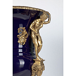 Ваза темно-синего цвета из фарфора с бронзовыми ручками в виде фигур Eden Garden porcelain and bronze варинант исполнения - 5 | Loft Concept в Тюмени