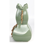 Ваза зеленого цвета из фарфора с бронзовыми ручками в виде драконов и рельефным цветочным декором Eden Garden porcelain and bronze варинант исполнения - 3 | Loft Concept в Тюмени