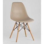 Пластиковый стул на ножках из массива бука Eames Beige варинант исполнения - 1 | Loft Concept в Тюмени