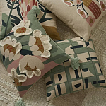 Подушка декоративная зеленого цвета с геометрическим рисунком Divine Abstractions варинант исполнения - 8 | Loft Concept в Тюмени