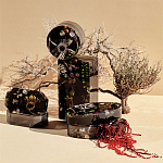 Шкатулка из эпоксидной смолы с цветами черная Epoxy Resin Oval Box Black варинант исполнения - 6 | Loft Concept в Тюмени