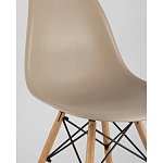 Пластиковый стул на ножках из массива бука Eames Beige варинант исполнения - 2 | Loft Concept в Тюмени