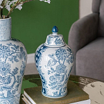 Ваза с крышкой и голубым цветочным рисунком на белом фоне Blue & White Ornament варинант исполнения - 4 | Loft Concept в Тюмени