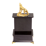 Часы настольные с декором в виде волка из натурального камня Офиокальцит Wolf Stone Clock варинант исполнения - 4 | Loft Concept в Тюмени