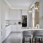 Подвесной светильник со стеклянными плафоном в виде шара и золотыми деталями & Coombes варинант исполнения - 4 | Loft Concept в Тюмени