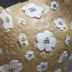 Статуэтка курица с белым цветочным узором и металлическими ножками Rustic Chicken варинант исполнения - 2 | Loft Concept в Тюмени