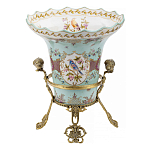 Ваза из голубого фарфора с рисунком птиц и цветов и декоративными элементами Blue Garden варинант исполнения - 1 | Loft Concept в Тюмени