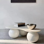 Дизайнерский журнальный стол с изогнутой столешницей на круглых ножках Rigilyr варинант исполнения - 1 | Loft Concept в Тюмени