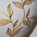 Настольная лампа с фарфоровым основанием бежевого цвета с рисунком и плиссированным абажуром на темной подставке Elstead Lighting варинант исполнения - 9 | Loft Concept в Тюмени