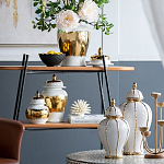 Ваза белая с крышкой и золотистыми фрагментами Chinoiserie Ceramics варинант исполнения - 3 | Loft Concept в Тюмени