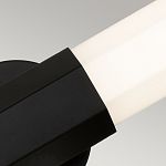 Бра для ванных комнат вертикальное с длинным белым матовым плафоном в форме шестиугольника на круглом основании Hinkley варинант исполнения - 17 | Loft Concept в Тюмени