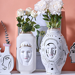 Ваза с декоративными лицами и графическими элементами в виде сердец и символов Faces of Imagination варинант исполнения - 2 | Loft Concept в Тюмени