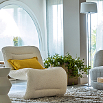 Кресло изогнутое с обивкой из ткани букле Smooth Bend Boucle Chair варинант исполнения - 9 | Loft Concept в Тюмени