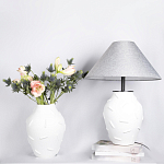 Декоративная ваза белая керамическая с абстрактным объемным декором Molecule Collection варинант исполнения - 4 | Loft Concept в Тюмени