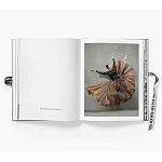 Подарочное издание про феминизм в моде Марии Грации Кьюри Her Dior Maria Grazia Chiuris New Voice варинант исполнения - 3 | Loft Concept в Тюмени