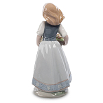 Статуэтка фарфоровая Девочка с корзиной цветов Charming Statuette варинант исполнения - 1 | Loft Concept в Тюмени