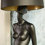 Лампа MANNEQUIN LAMP с абажуром модельный позинг варинант исполнения - 4 | Loft Concept в Тюмени
