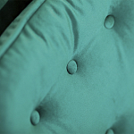 Кресло с мягкой обивкой из велюра на 4-х ножках из массива березы Scarlett Armchair green варинант исполнения - 4 | Loft Concept в Тюмени