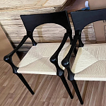 Стул дизайнерский с плетеным сидением Kronos Dining Chair Black варинант исполнения - 2 | Loft Concept в Тюмени