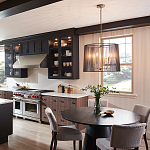 Люстра цвета латунь с 6-ю лампами свечами внутри цилиндрического абажура из черных металлических реек Kichler варинант исполнения - 8 | Loft Concept в Тюмени