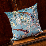 Подушка декоративная с изображением птиц в саду Chinoiserie Birds in a Tree Cushion варинант исполнения - 2 | Loft Concept в Тюмени