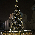 Уличная Новогодняя Ель с золотыми шарами и звездой на вершине в комплекте варинант исполнения - 2 | Loft Concept в Тюмени