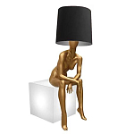 Лампа MANNEQUIN LAMP с абажуром девушка на кресле варинант исполнения - 3 | Loft Concept в Тюмени