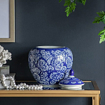 Ваза округлой формы с синей росписью и цветочным узором Blue & White Ornament варинант исполнения - 6 | Loft Concept в Тюмени