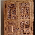 Этнический шкаф с орнаментом резьба из дерева Indian Antique Furniture варинант исполнения - 1 | Loft Concept в Тюмени