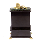 Часы настольные с декором в виде льва из натурального камня Нефрит Lion Stone Clock варинант исполнения - 4 | Loft Concept в Тюмени