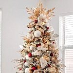 Заснеженная Новогодняя Ель с золотыми листьями и цветами в комплекте варинант исполнения - 2 | Loft Concept в Тюмени